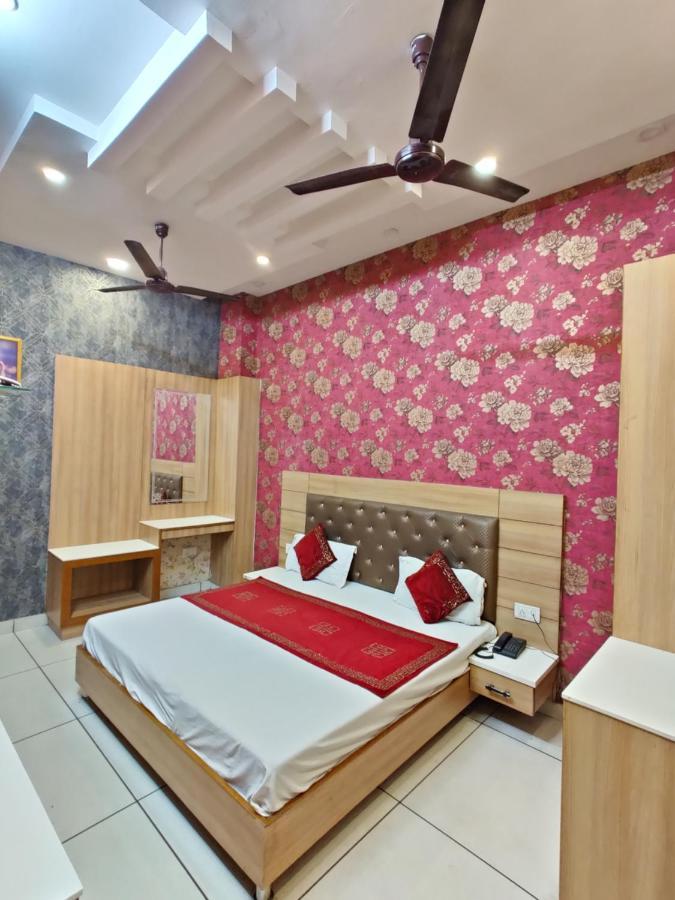 Hotel Robin Inn Amritsar Ngoại thất bức ảnh