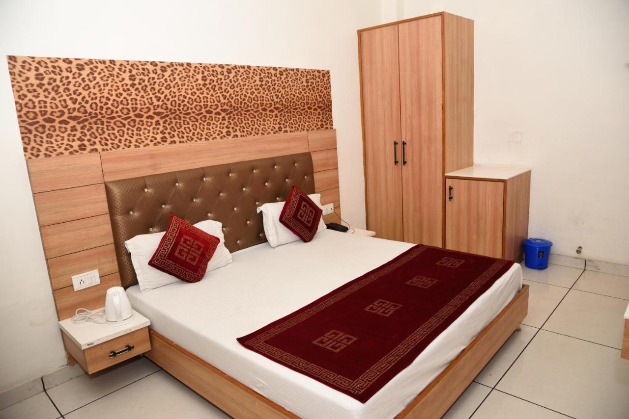 Hotel Robin Inn Amritsar Ngoại thất bức ảnh