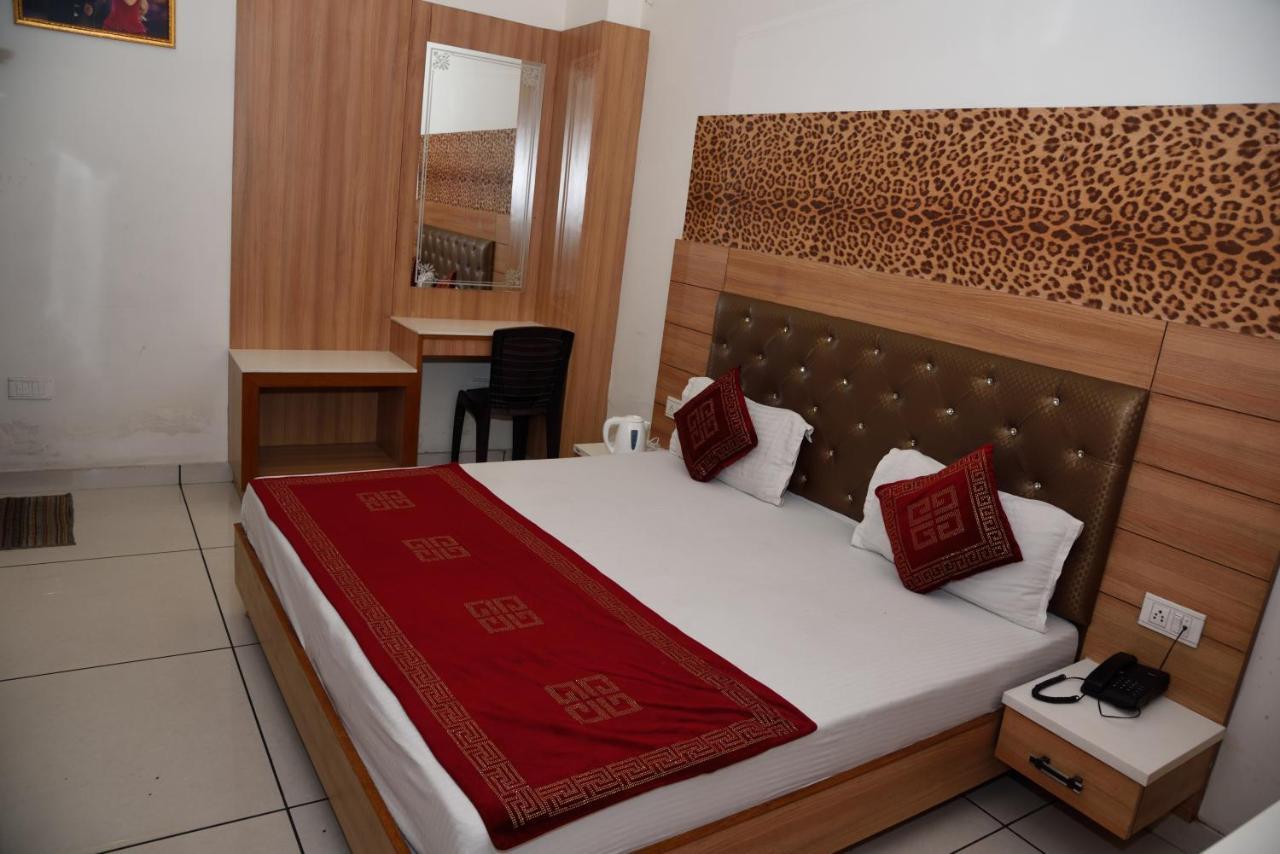 Hotel Robin Inn Amritsar Ngoại thất bức ảnh