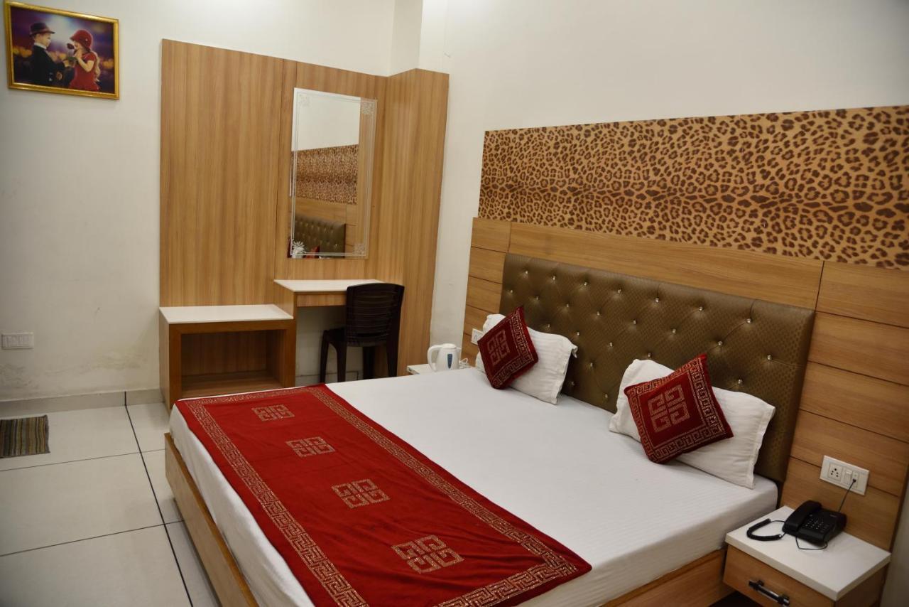 Hotel Robin Inn Amritsar Ngoại thất bức ảnh